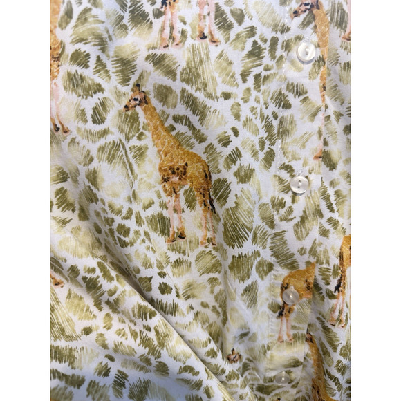 Jane & Delancey Womens Small Giraffe Blouse Button Front Short Sleeve Safari NWT - Picture 2 of 10